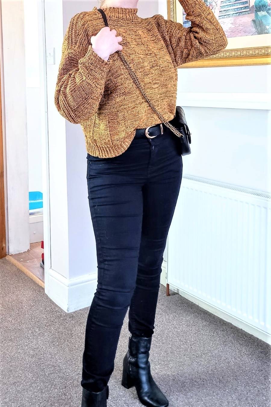 how to style black mom jeans