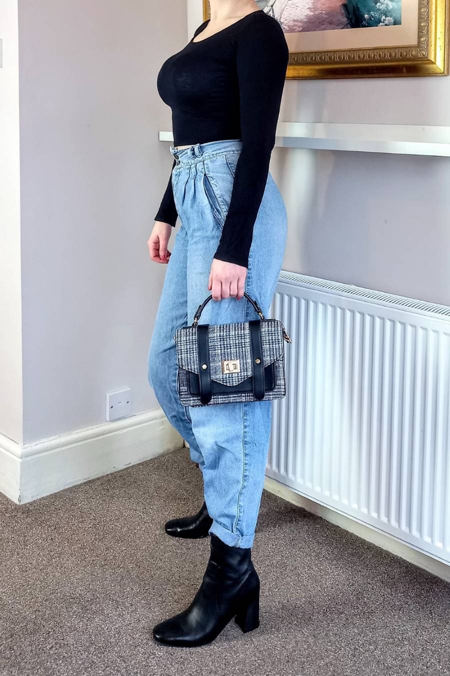 how to style baggy mom jeans in 2021