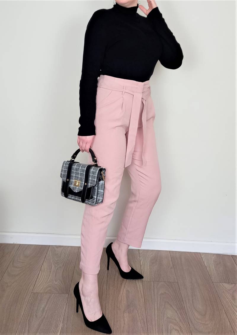 Black turtleneck and culottes Winter Business Casual Women's outfit ideas