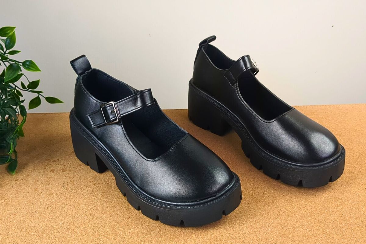 Cider shoppers praise £30 'amazing' dupe of £159 Doc Martens shoes