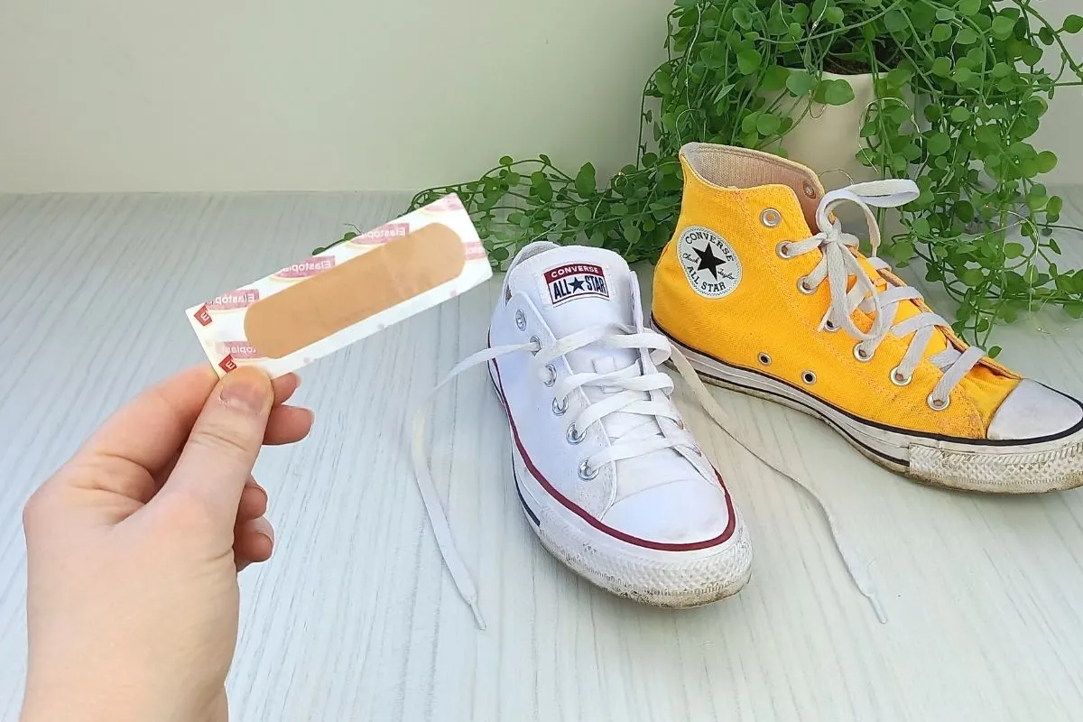 Why do white on sale converse turn yellow