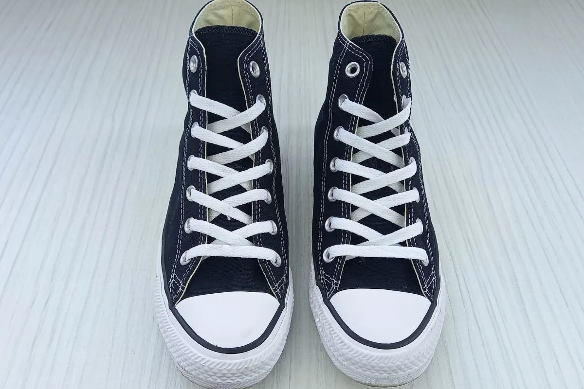 How To Standard Lace Converse