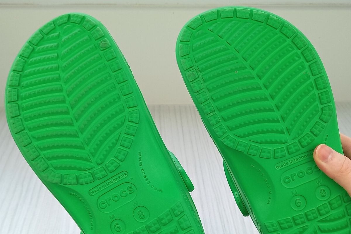 Crocs tread design
